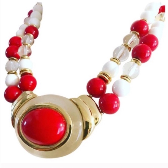 Sold///Vintage Couture Trifari Lucite Necklace! Red/White - Picture 2 of 6